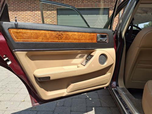 1989 Jaguar XJ6 3.6 Sovereign XJ40 For Sale (picture 30 of 76)