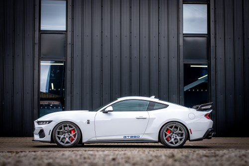 2025 Ford Shelby Mustang GT350 RHD - 438 Miles For Sale (picture 16 of 201)