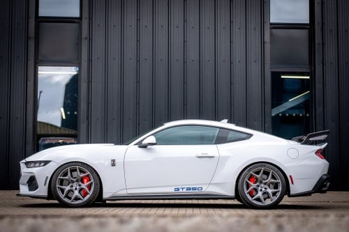 2025 Ford Shelby Mustang GT350 RHD - 438 Miles For Sale (picture 17 of 201)