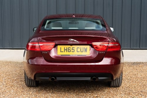 2015 Jaguar XE 25T Portfolio zum Verkauf (Bild 20 von 208)