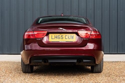 2015 Jaguar XE 25T Portfolio zum Verkauf (Bild 21 von 208)