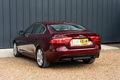 2015 Jaguar XE 25T Portfolio zum Verkauf (Bild 22 von 208)