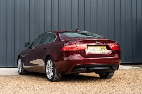 2015 Jaguar XE 25T Portfolio zum Verkauf (Bild 23 von 208)