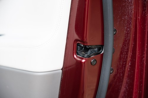 2015 Jaguar XE 25T Portfolio zum Verkauf (Bild 101 von 208)