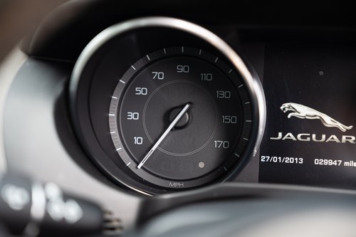 2015 Jaguar XE 25T Portfolio zum Verkauf (Bild 45 von 208)