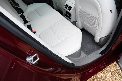 2015 Jaguar XE 25T Portfolio zum Verkauf (Bild 63 von 208)