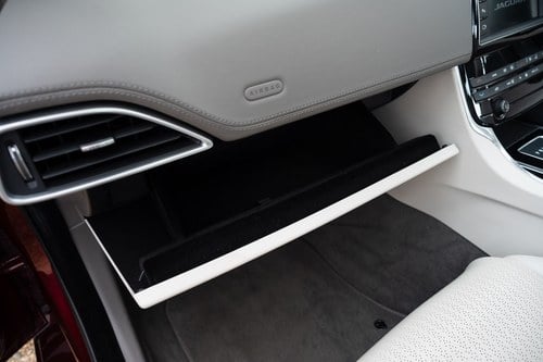 2015 Jaguar XE 25T Portfolio zum Verkauf (Bild 94 von 208)