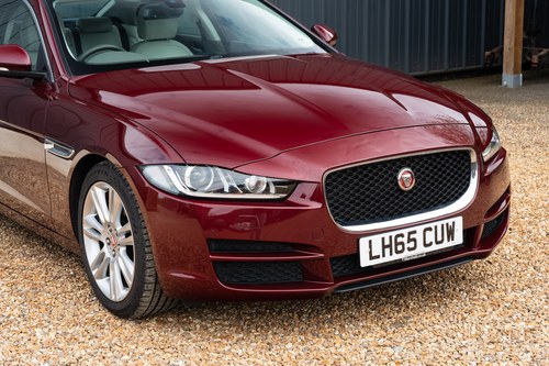 2015 Jaguar XE 25T Portfolio zum Verkauf (Bild 118 von 208)