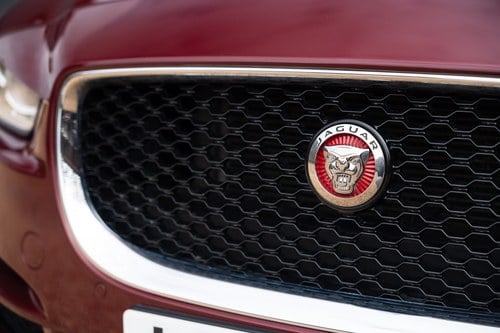 2015 Jaguar XE 25T Portfolio zum Verkauf (Bild 125 von 208)