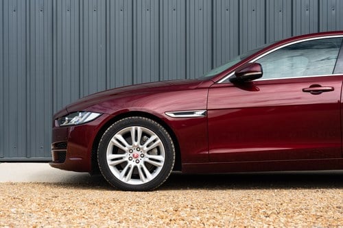 2015 Jaguar XE 25T Portfolio zum Verkauf (Bild 136 von 208)