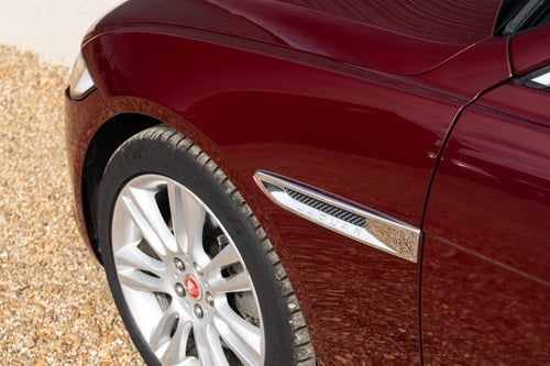 2015 Jaguar XE 25T Portfolio zum Verkauf (Bild 137 von 208)