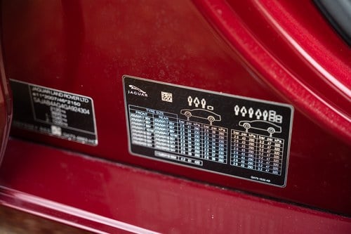 2015 Jaguar XE 25T Portfolio zum Verkauf (Bild 146 von 208)