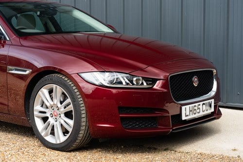 2015 Jaguar XE 25T Portfolio zum Verkauf (Bild 152 von 208)