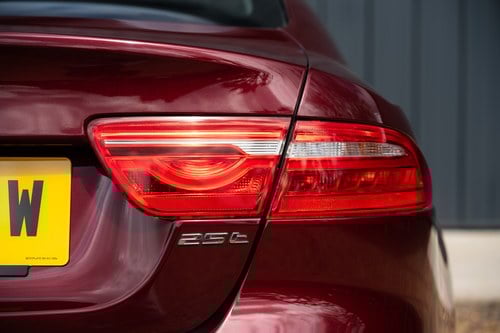 2015 Jaguar XE 25T Portfolio zum Verkauf (Bild 164 von 208)