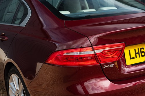 2015 Jaguar XE 25T Portfolio zum Verkauf (Bild 166 von 208)