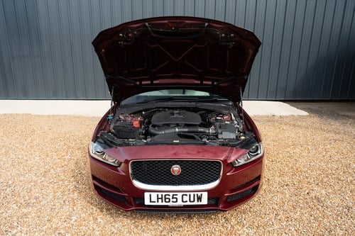 2015 Jaguar XE 25T Portfolio zum Verkauf (Bild 170 von 208)