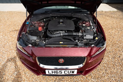 2015 Jaguar XE 25T Portfolio zum Verkauf (Bild 171 von 208)