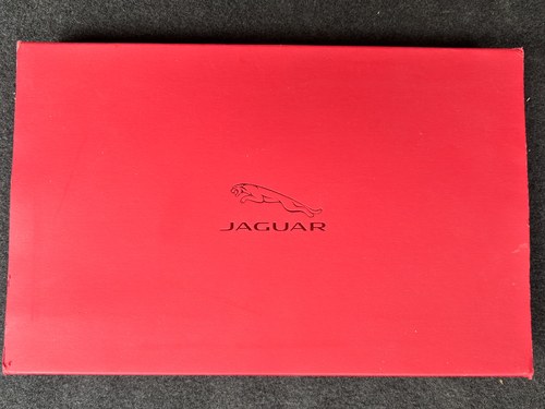 2015 Jaguar XE 25T Portfolio zum Verkauf (Bild 192 von 208)