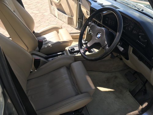 1987 BMW M535i till salu (bild 40 av 103)