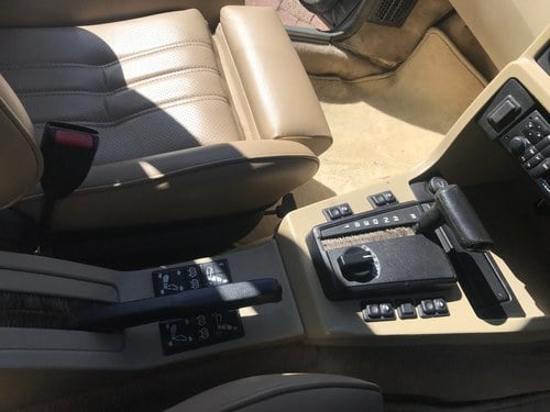 1987 BMW M535i till salu (bild 44 av 103)