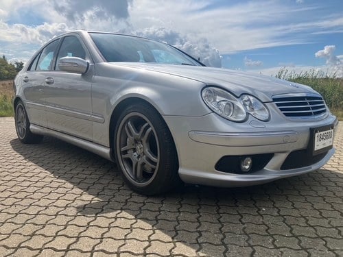 2004 Mercedes-Benz C55 AMG W203 till salu (bild 1 av 60)