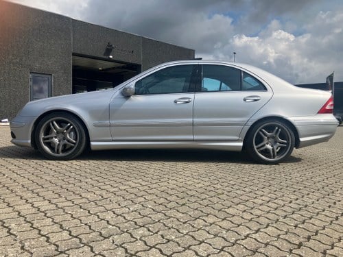 2004 Mercedes-Benz C55 AMG W203 till salu (bild 8 av 60)
