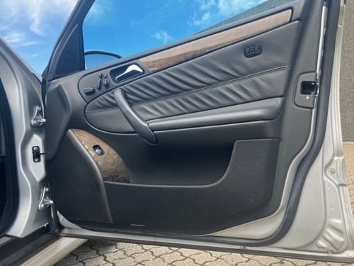 2004 Mercedes-Benz C55 AMG W203 till salu (bild 33 av 60)