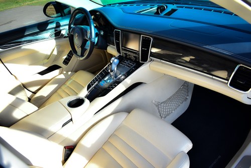 2010 Porsche Panamera 4S Te koop (foto 41 van 100)