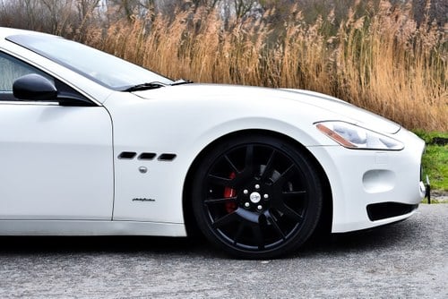 2008 Maserati GranTurismo Coupe 4,2L V8 à venda (imagem 80 de 130)