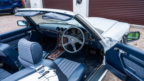 1989 Mercedes-Benz 300 SL R107 For Sale (picture 12 of 275)