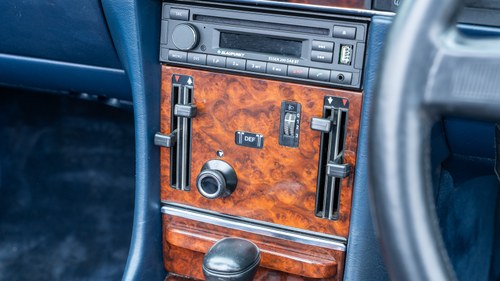 1989 Mercedes-Benz 300 SL R107 For Sale (picture 48 of 275)