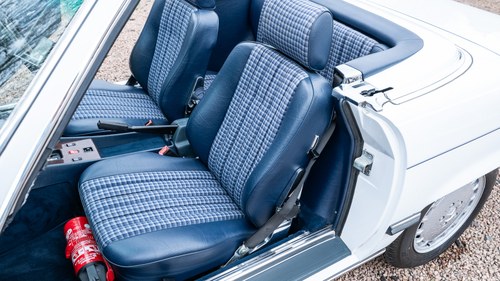 1989 Mercedes-Benz 300 SL R107 For Sale (picture 70 of 275)