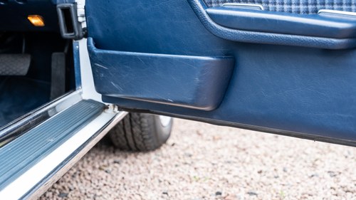 1989 Mercedes-Benz 300 SL R107 For Sale (picture 86 of 275)