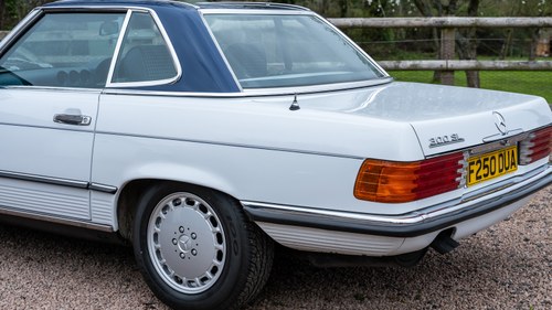 1989 Mercedes-Benz 300 SL R107 For Sale (picture 149 of 275)