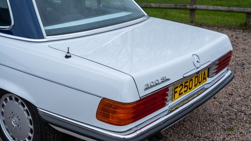 1989 Mercedes-Benz 300 SL R107 For Sale (picture 152 of 275)