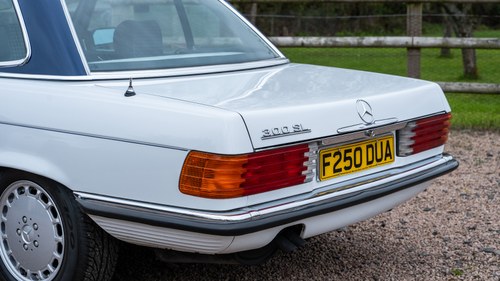 1989 Mercedes-Benz 300 SL R107 For Sale (picture 153 of 275)