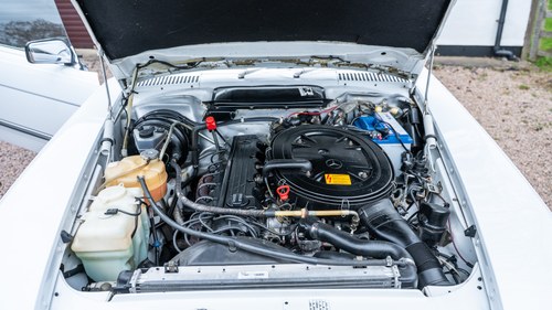 1989 Mercedes-Benz 300 SL R107 For Sale (picture 205 of 275)