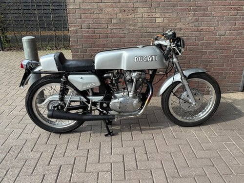 1975 Ducati 350 Mk3 à vendre (picture 3 of 43)