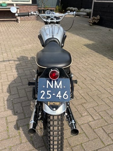 1957 Triumph Trophy TR5 For Sale (picture 6 of 48)