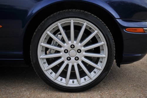 2004 Jaguar XJR 4.2L X350 For Sale (picture 12 of 144)