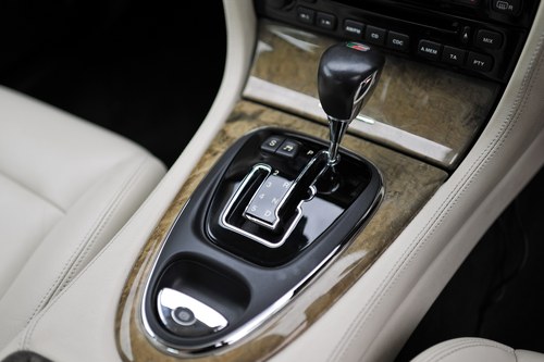 2004 Jaguar XJR 4.2L X350 For Sale (picture 28 of 144)