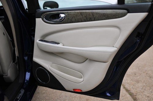 2004 Jaguar XJR 4.2L X350 For Sale (picture 51 of 144)