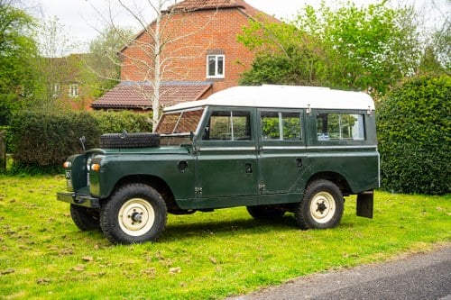 1967 Land Rover Series IIA 109" - Dormobile In vendita (immagine 8 di 152)