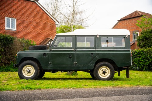 1967 Land Rover Series IIA 109" - Dormobile In vendita (immagine 11 di 152)