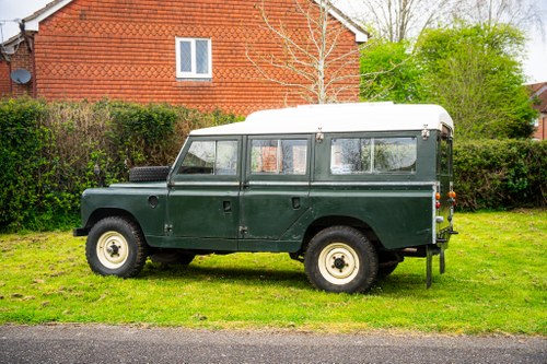 1967 Land Rover Series IIA 109" - Dormobile In vendita (immagine 12 di 152)