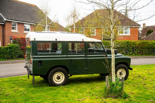 1967 Land Rover Series IIA 109" - Dormobile In vendita (immagine 19 di 152)