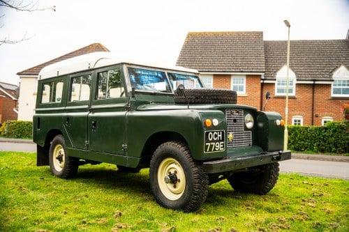1967 Land Rover Series IIA 109" - Dormobile In vendita (immagine 1 di 152)
