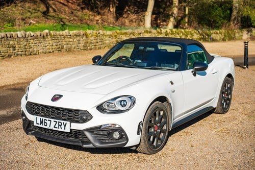 2017 Abarth 124 Spider Scorpione à venda (imagem 11 de 110)