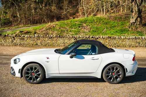 2017 Abarth 124 Spider Scorpione à venda (imagem 12 de 110)
