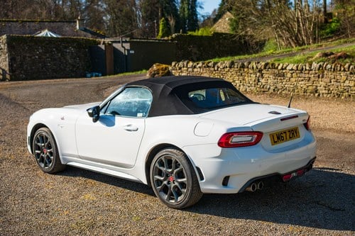 2017 Abarth 124 Spider Scorpione à venda (imagem 13 de 110)
